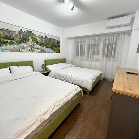 & Spacious 3br 3ba Family * Bucharest