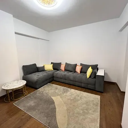 Apartment & Spacious 3br 3ba Family *