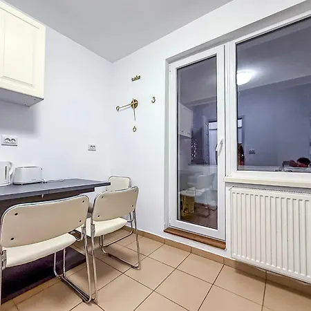 & Spacious 3br 3ba Family * Bucarest