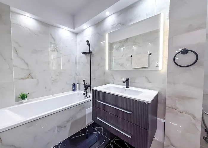 & Spacious 3br 3ba Family * 부쿠레슈티